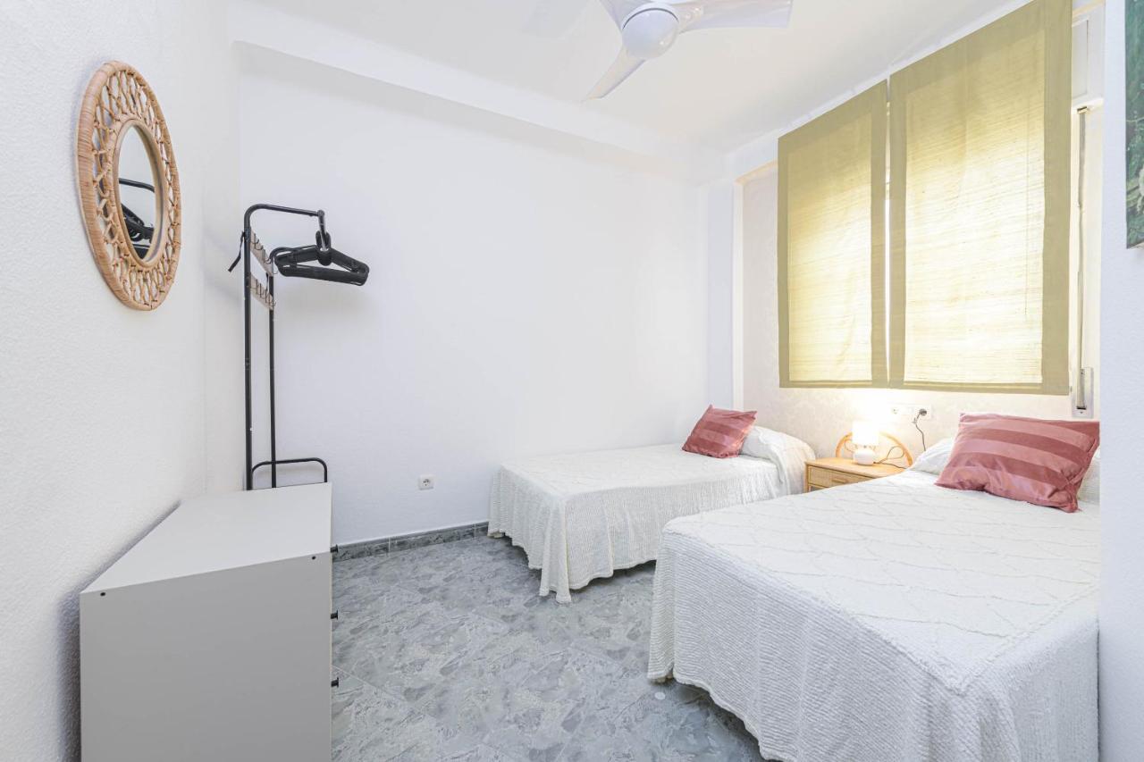 Wintowinrentals Ubicacion Fabulosa, Completo Apartamento Con Parking En El Soho De Málaga Exterior foto