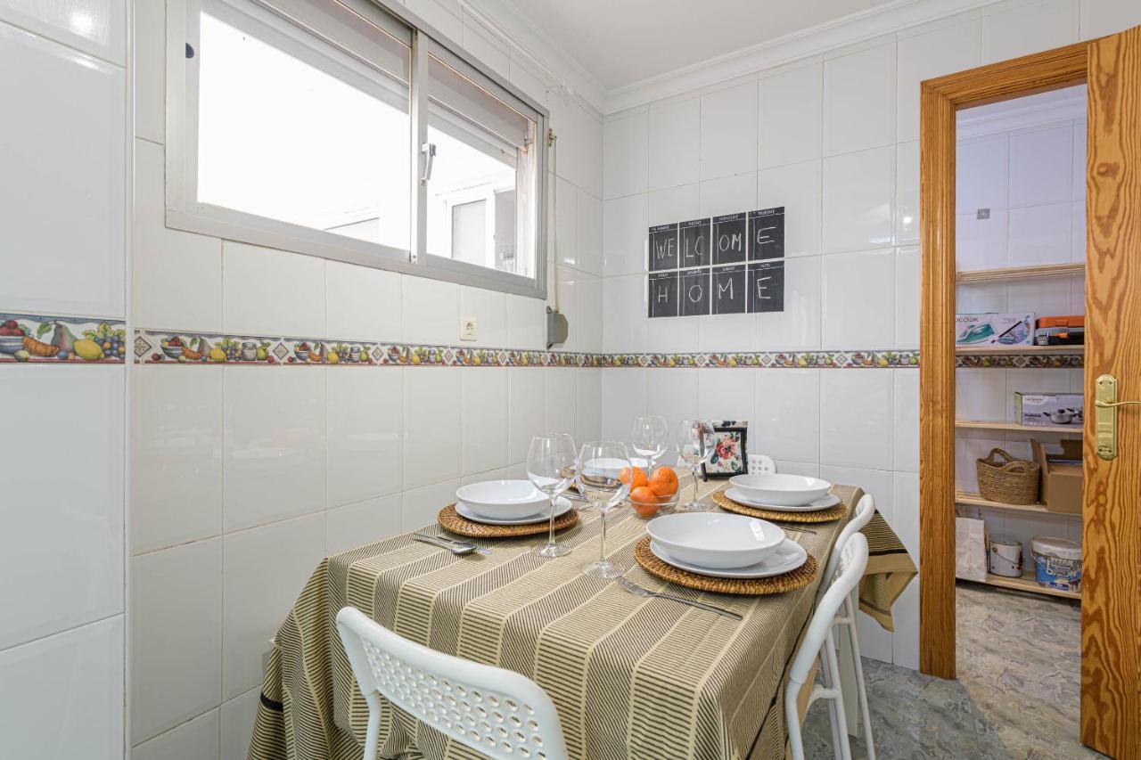Wintowinrentals Ubicacion Fabulosa, Completo Apartamento Con Parking En El Soho De Málaga Exterior foto