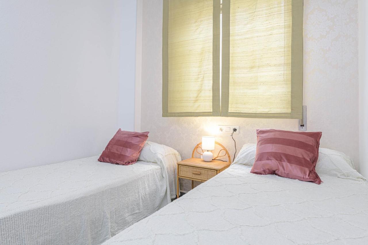 Wintowinrentals Ubicacion Fabulosa, Completo Apartamento Con Parking En El Soho De Málaga Exterior foto