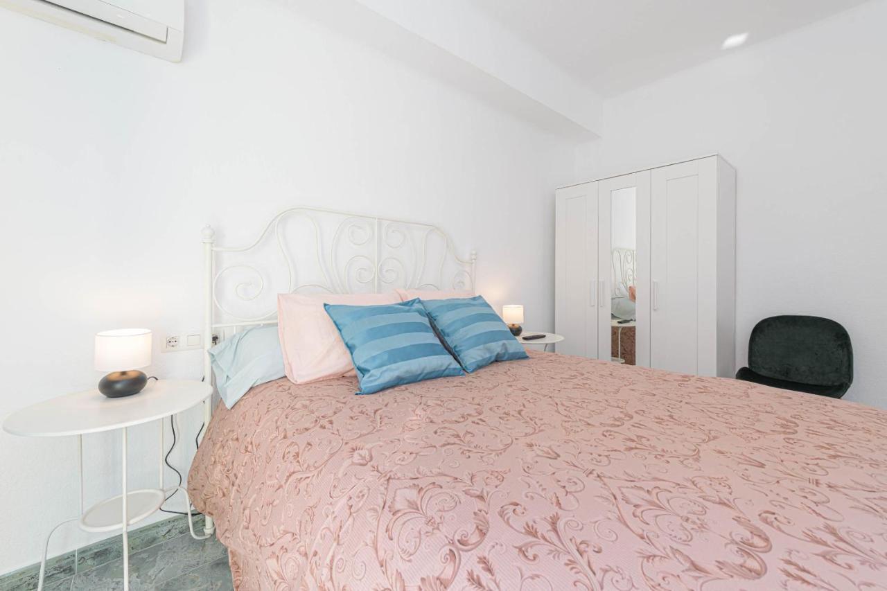 Wintowinrentals Ubicacion Fabulosa, Completo Apartamento Con Parking En El Soho De Málaga Exterior foto
