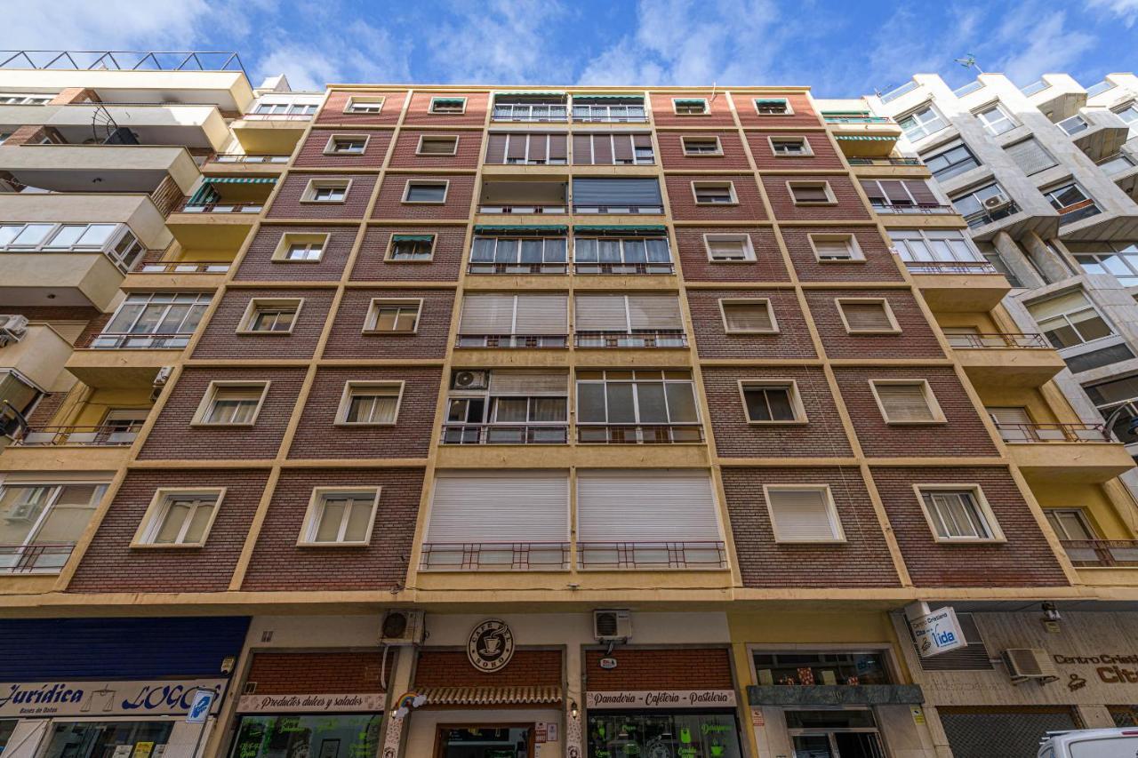 Wintowinrentals Ubicacion Fabulosa, Completo Apartamento Con Parking En El Soho De Málaga Exterior foto